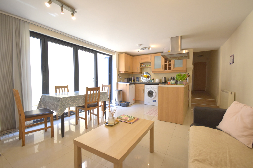 2 Bed Apartment to Rent in Balham